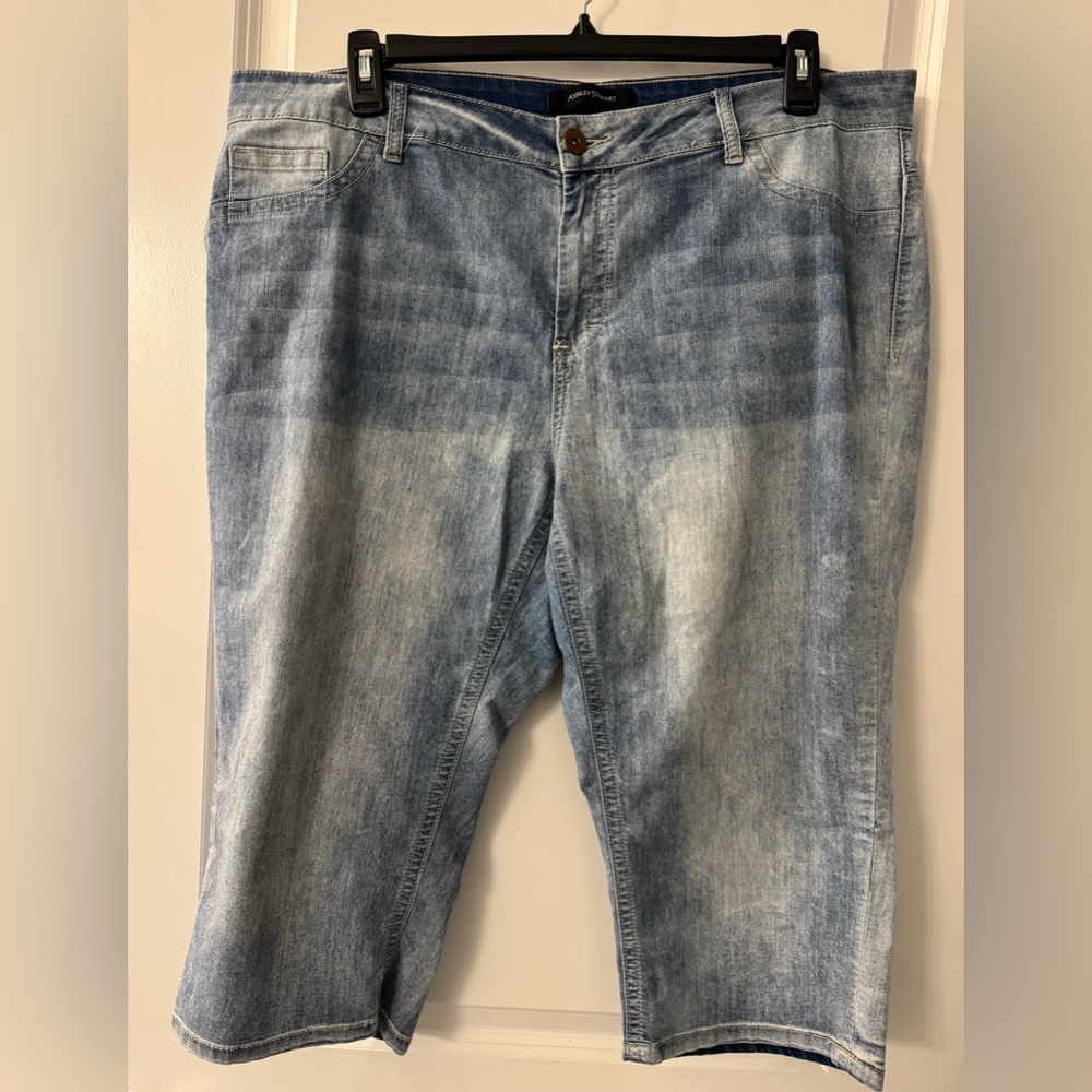 #x144 - Ashley Stewart Thrashed Faded Light Blue Wash Denim Jean Capris